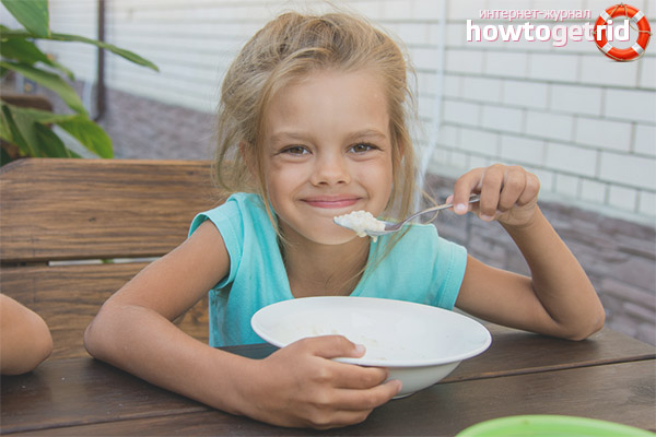 Porridge di semolino per bambini